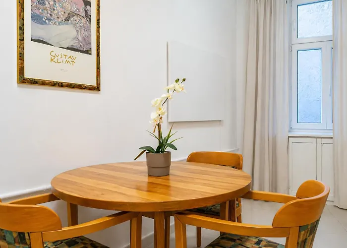 Lovely 1br Near Westbahnhof For Long Bécs