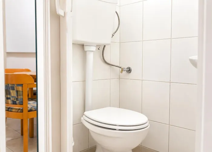 Lovely 1br Near Westbahnhof For Long Apartman Bécs